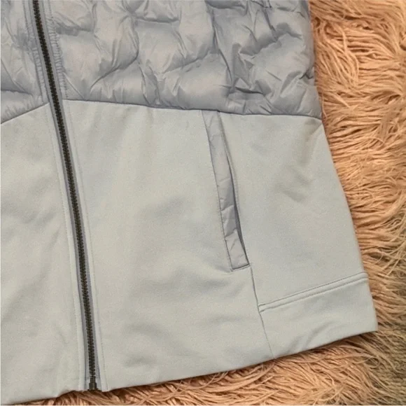 CALIA by Carrie Underwood Light Blue Quilted Vest - Picture 6 of 12